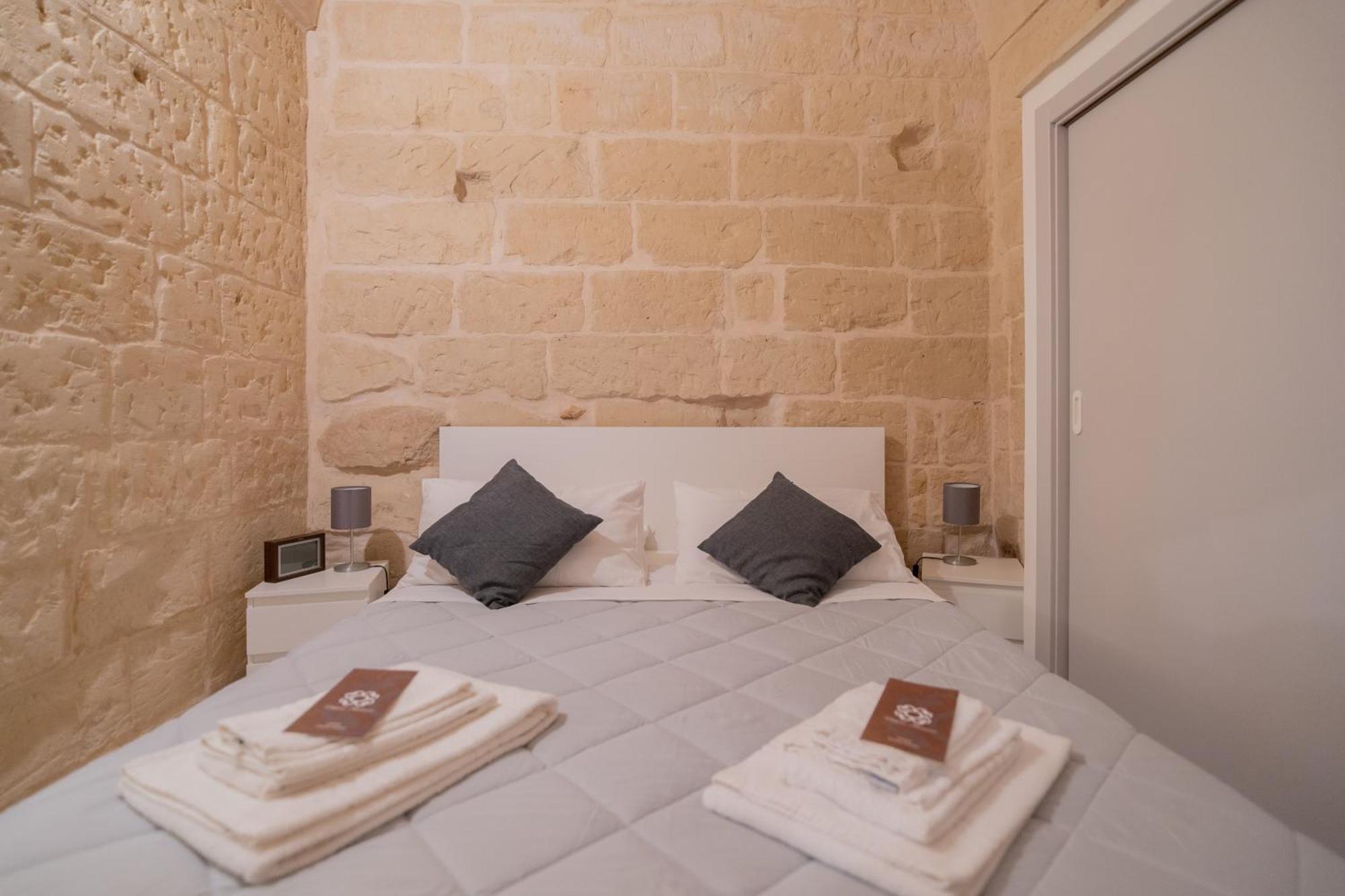 Dimora Barocca Apartment Irene Λέτσε Εξωτερικό φωτογραφία
